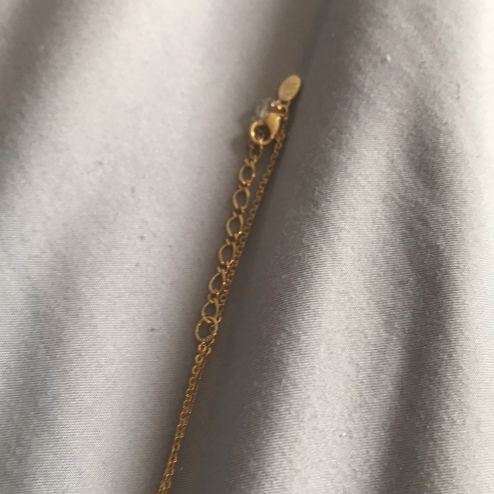 Matching Simple Gold Necklace & Earring Set - Picture 4 of 4